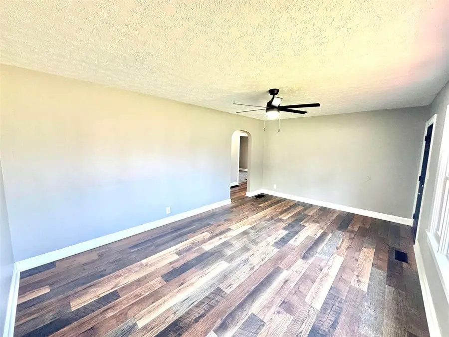 208 W Warwick Dr, Owensboro, KY 42303 - #3