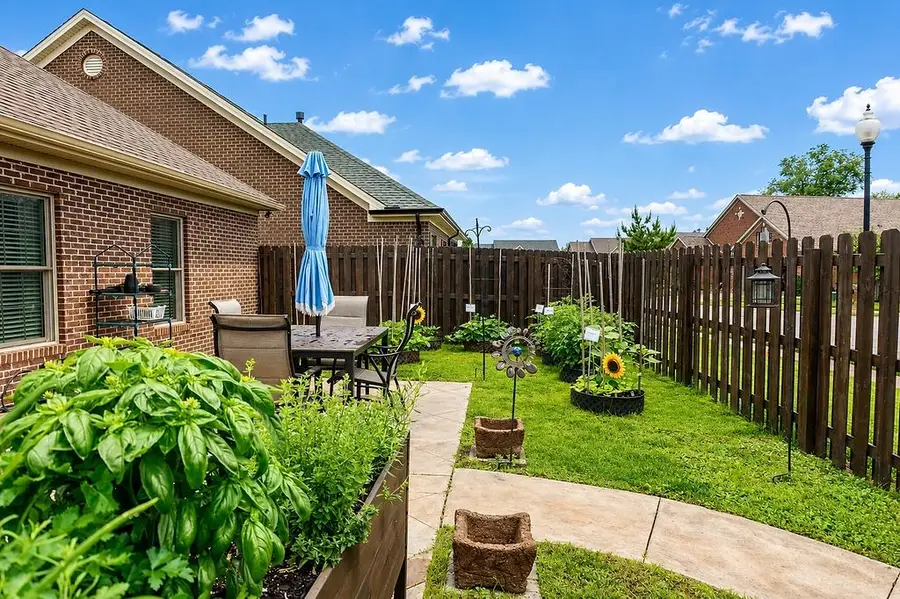 421 Stableford Circle, Owensboro, KY 42303 - #3