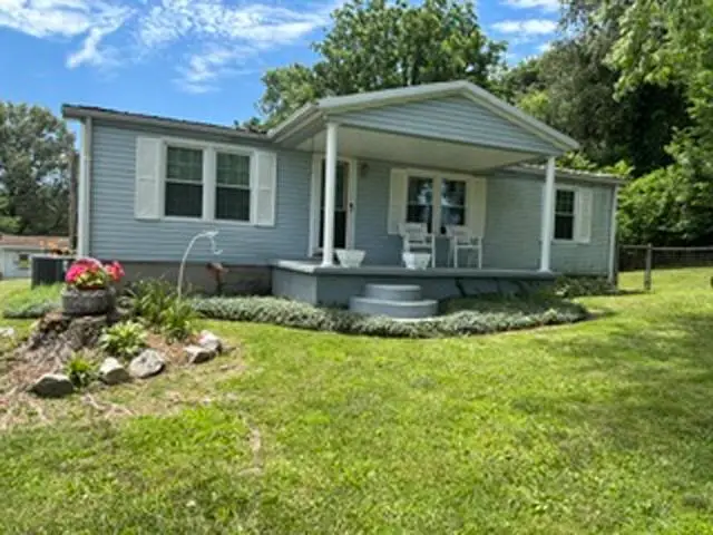 1054 Yelvington Grandview Dr., Maceo, KY 42355 - #2
