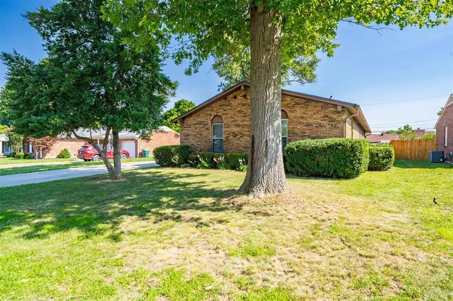 1517 Springdale Dr, Owensboro, KY 42301 - #3