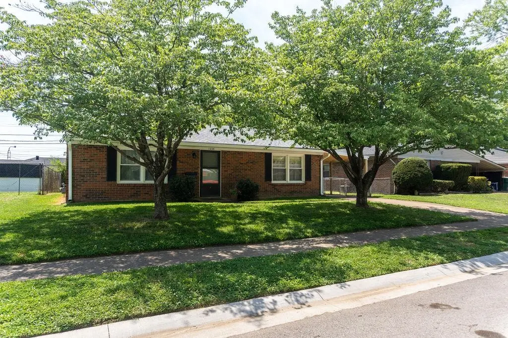 1236 W Wayside Drive, Owensboro, KY 42303 - #1