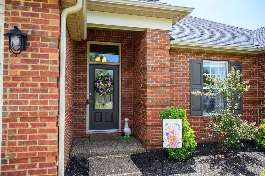 2204 Bent Grass Pointe, Owensboro, KY 42303-1668 - #2