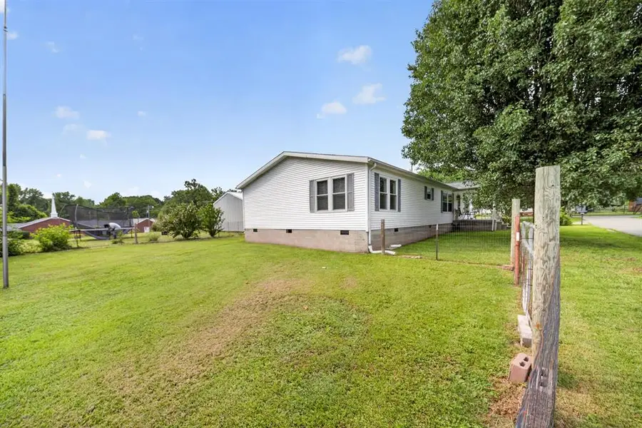 320 S 1St St #I, Island, KY 42350 - #2