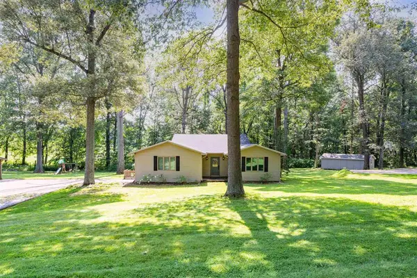 210 Brentwood Drive, Livermore, KY 42352