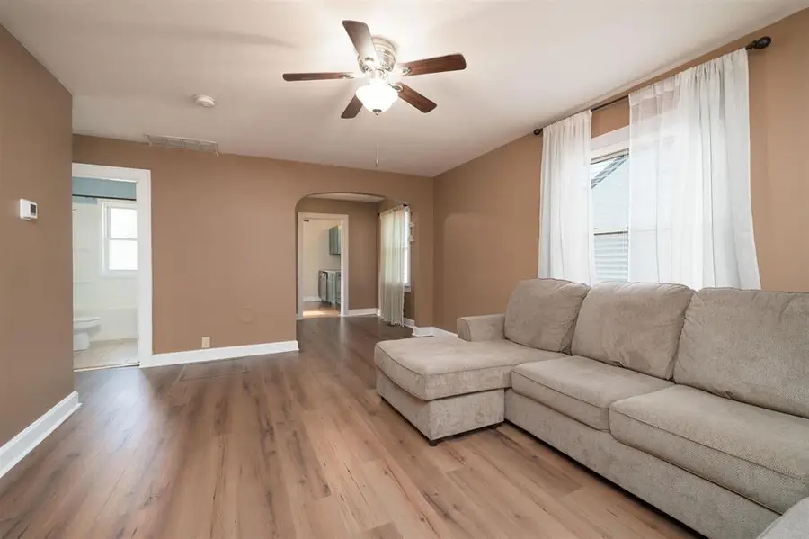 916 E 21st St, Owensboro, KY 42303 - #2