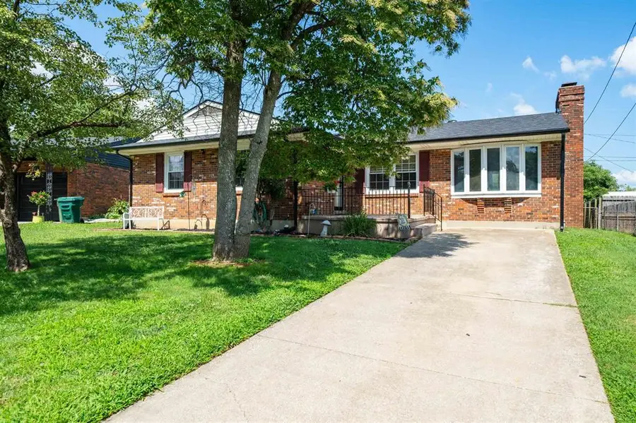 3021 Greenhill Dr., Owensboro, KY 42303 - #3