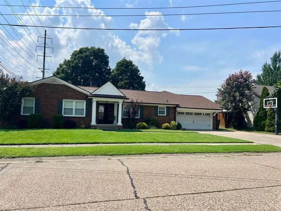 2220 Fieldcrest Dr, Owensboro, KY 42301 - #2