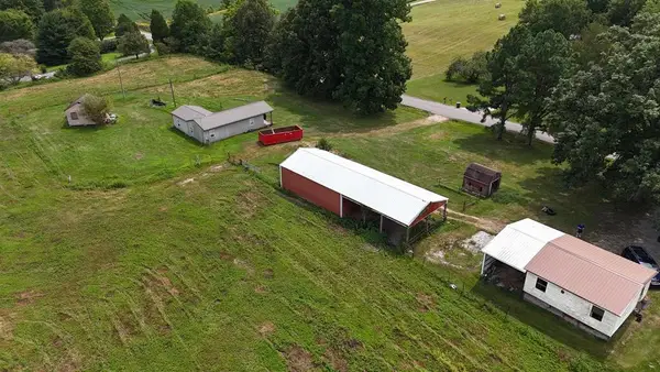 4149 Greenbriar Rd., Utica, KY 42376