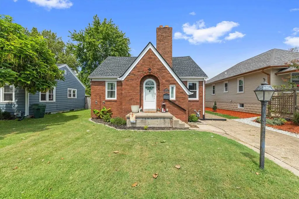 209 E 24th, Owensboro, KY 42303 - #1