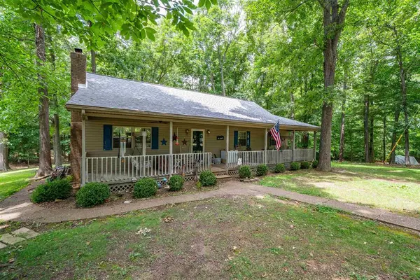 3016 Moseley Rd, Utica, KY 42376
