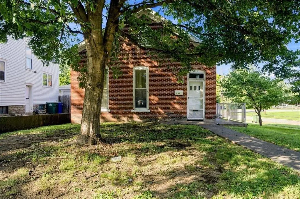 735 Center Street, Henderson, KY 42420 - #1