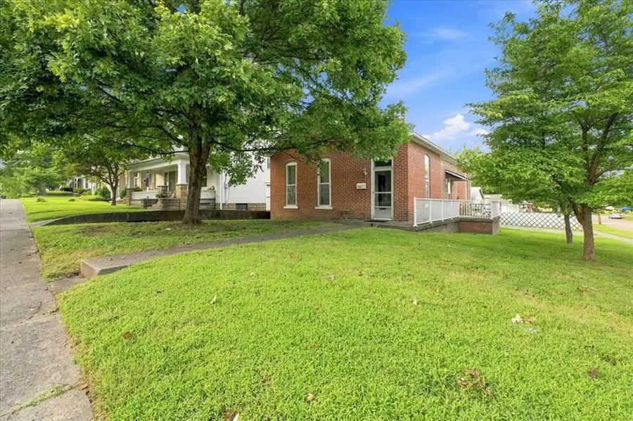 735 Center Street, Henderson, KY 42420 - #2