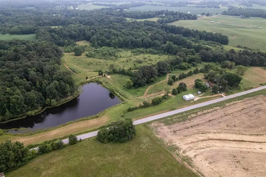 1875 E Harmons Ferry Rd, Utica, KY 42376 - #3