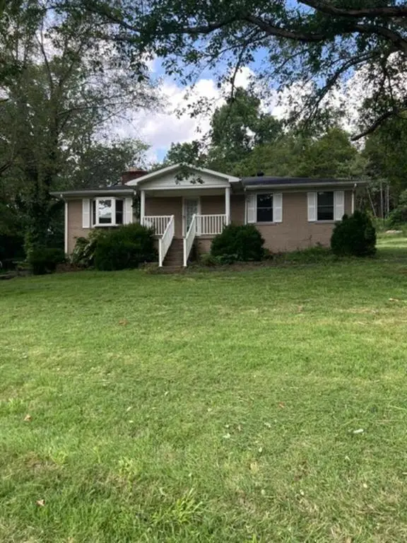 1040 Oak Grove Church Road, BROWNSVILLE, KY 42210