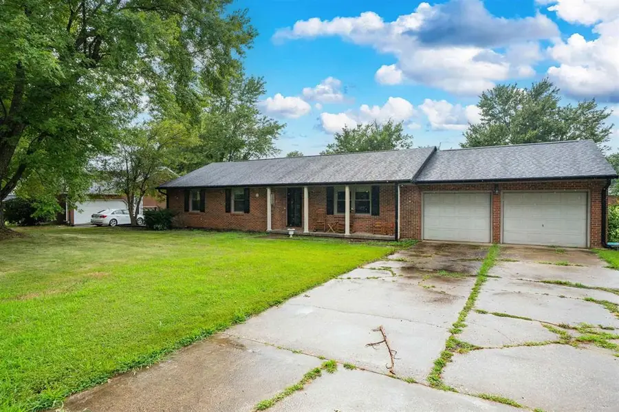 3765 Locust Hill Dr E, Owensboro, KY 42303 - #3