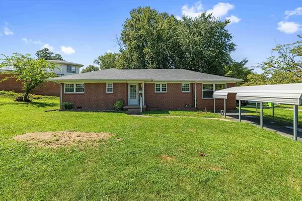 3841 Hillcrest Dr., Owensboro, KY 42303