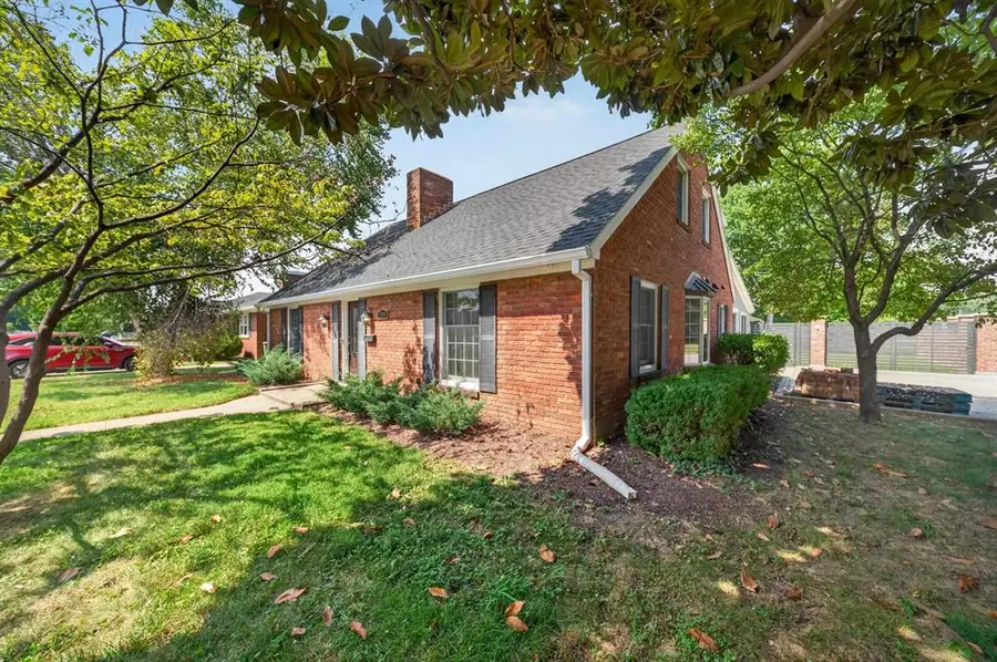 1801 Mohawk Dr, Owensboro, KY 42301 - #2