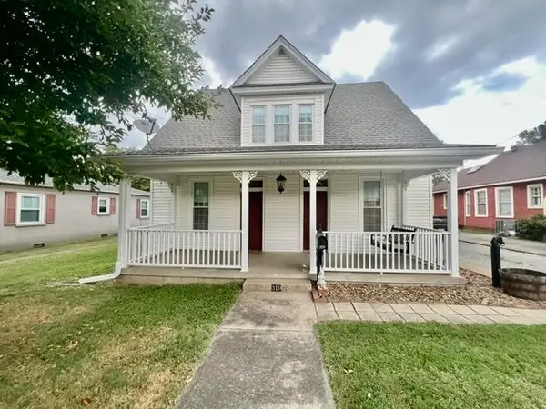 310 College St, Greenville, KY 42345