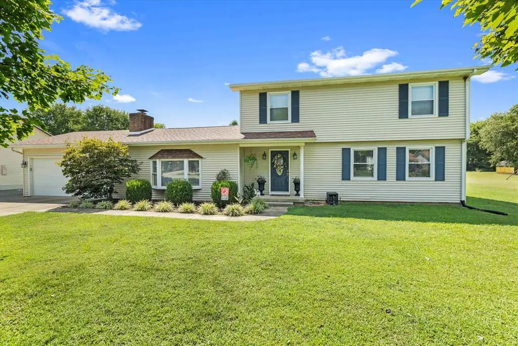 2220 Eastland Dr, Owensboro, KY 42303 - #1