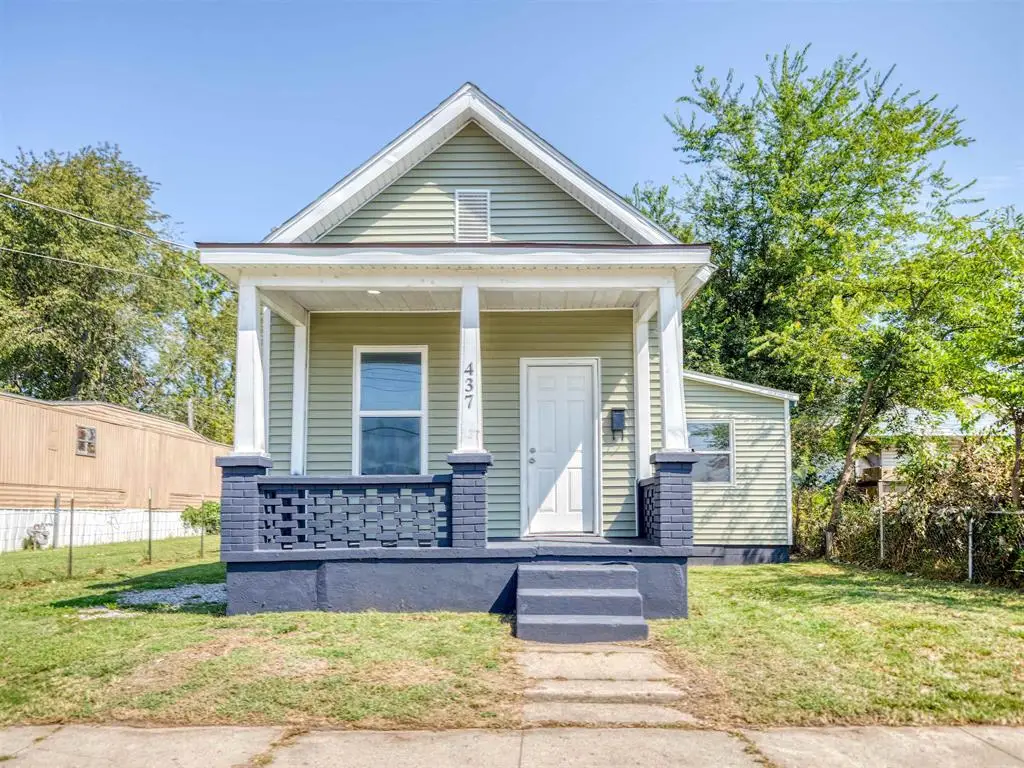437 6th Street, Henderson, KY 42420 - #1
