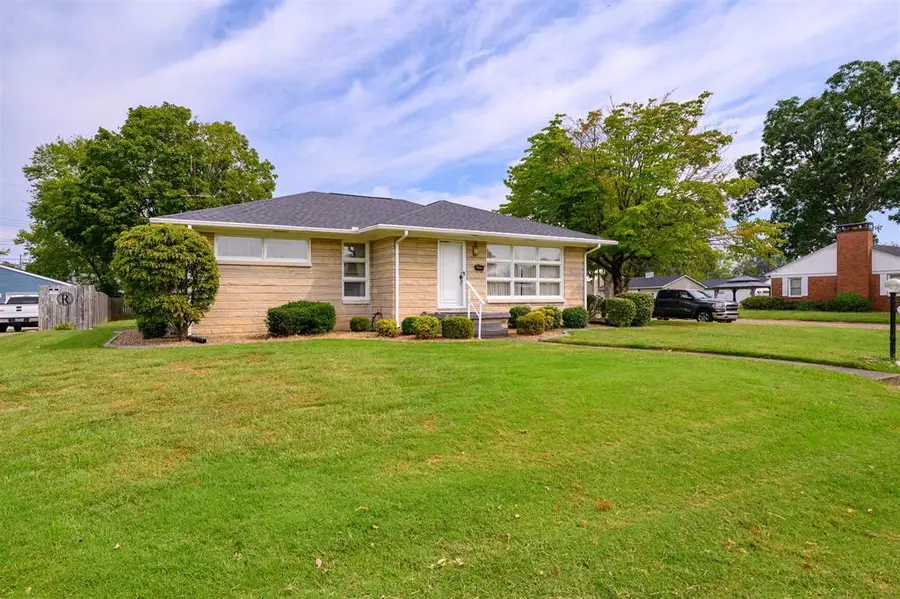 301 Stockton Dr, Owensboro, KY 42303 - #2