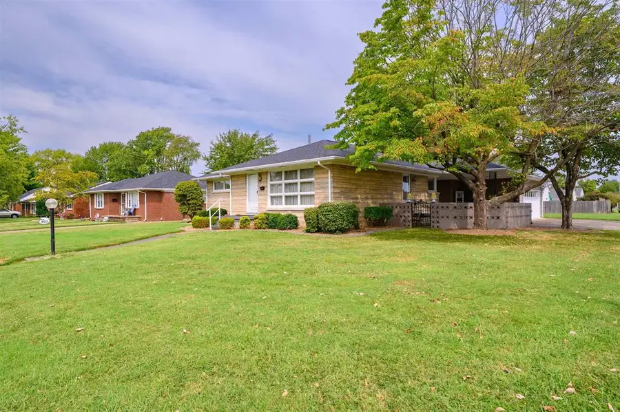 301 Stockton Dr, Owensboro, KY 42303 - #3