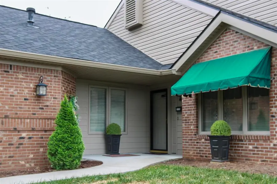 1336 W Parrish Ave, Owensboro, KY 42301 - #2