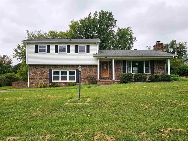 740 Mary Anne Drive, Morganfield, KY 42437