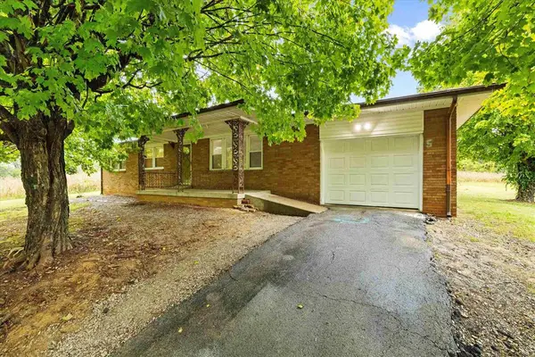 5483 Ceralvo Rd, Rockport, KY 42369