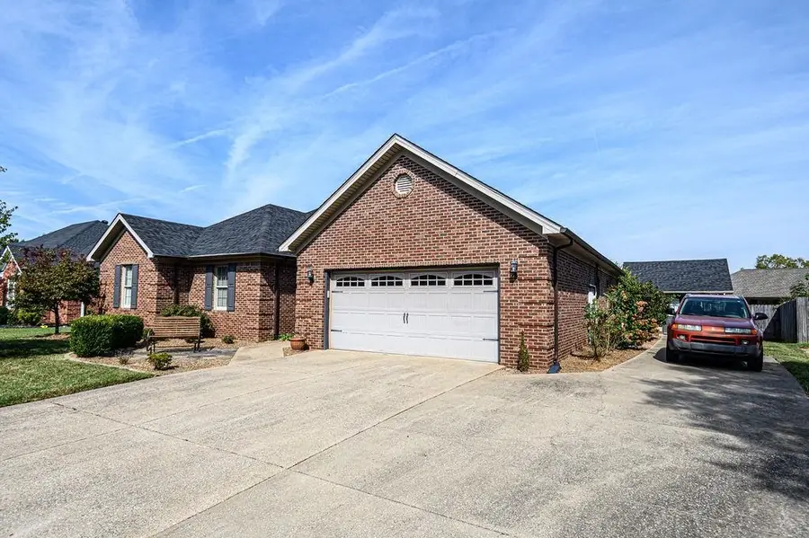 4025 Pine Lake Ct., Owensboro, KY 42303 - #3