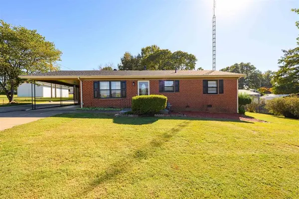 709 Hicks Avenue, Livermore, KY 42352