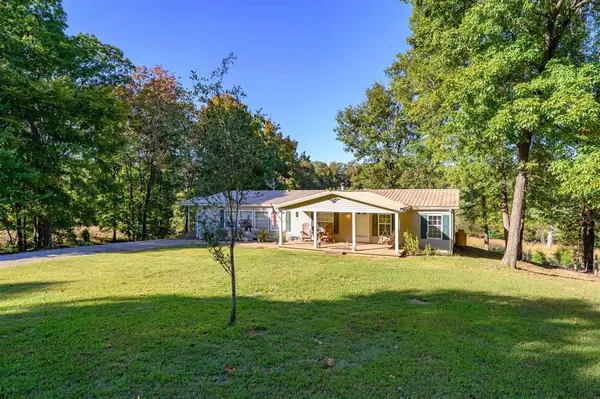 1461 E Harmons Ferry Road, Utica, KY 42376