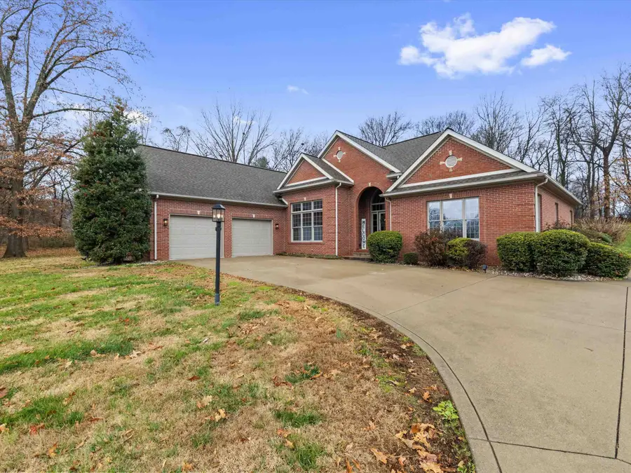 7895 Westbury Ct., Henderson, KY 42420 - #3