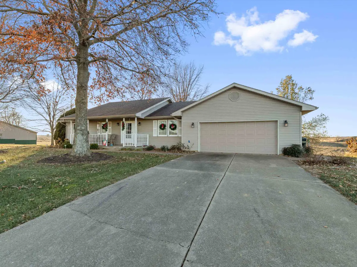 2287 Hilltop Rd, Morganfield, KY 42437 - Image #1