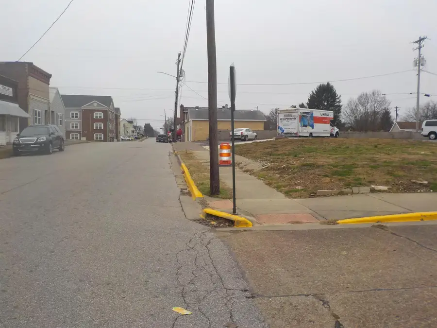 1322 Helm St, Henderson, KY 42420 - Image #3