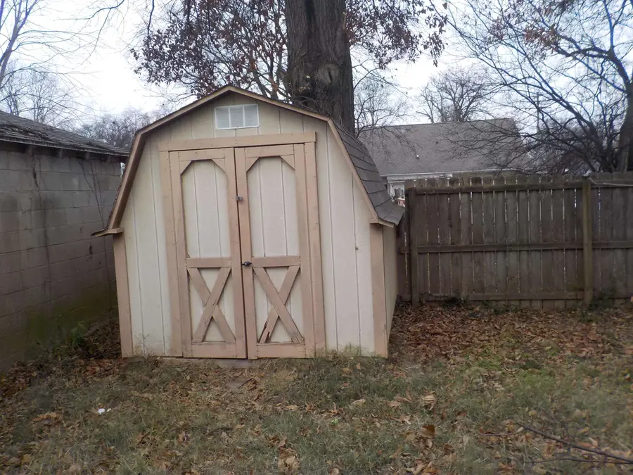 711 Lieber St, Henderson, KY 42420 - Image #2