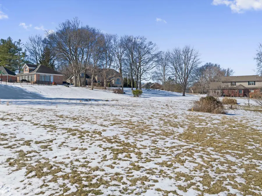 3683 Tupelo Ct., Henderson, KY 42420 - #3