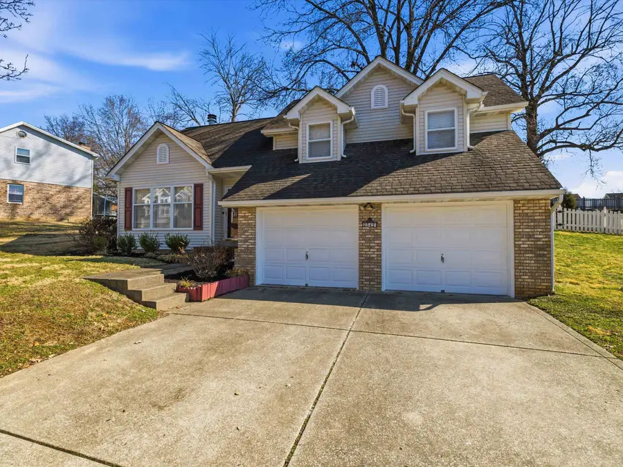 2542 Timbers Dr., Henderson, KY 42420 - #2