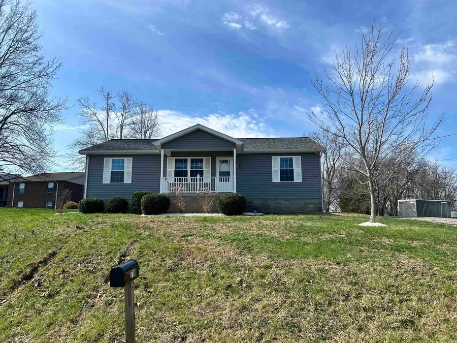 718 E Lyon St, Morganfield, KY 42437 - #2