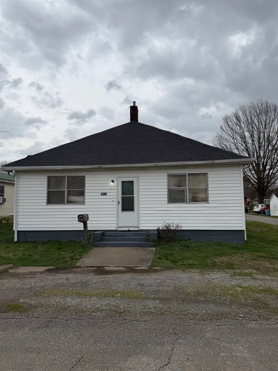 819 Givens St., Providence, KY 42450 - #2