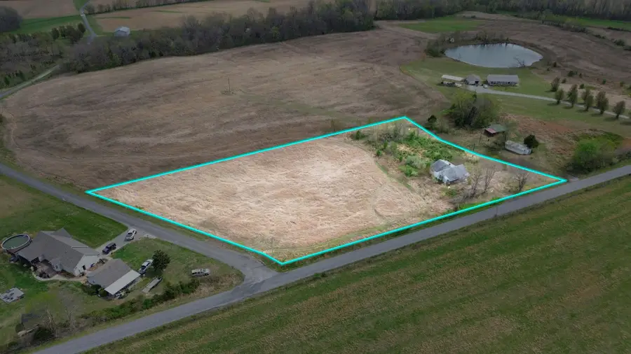 3162 Chapel Hill Rd, Marion, KY 42064 - #2