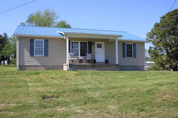 714 E Lyon, Morganfield, KY 42437