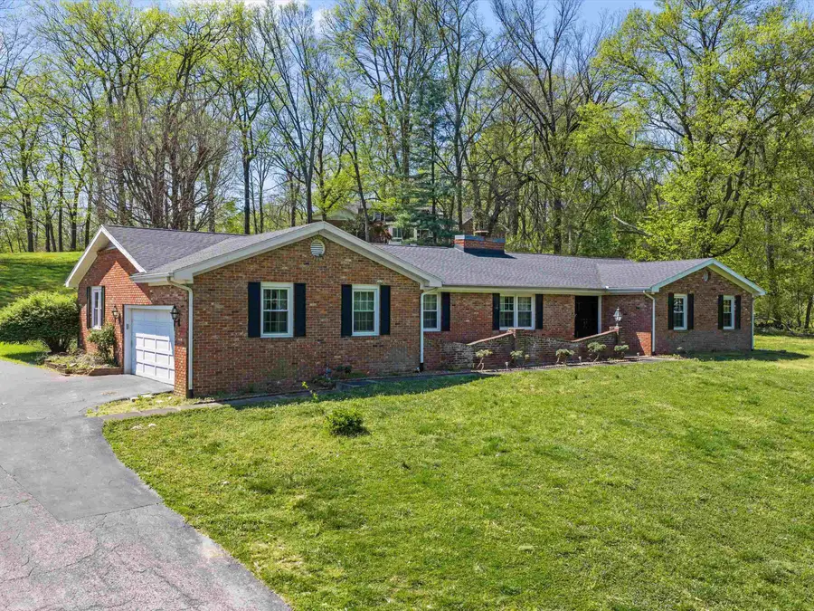 840 Woodspoint Dr., Henderson, KY 42420 - #3