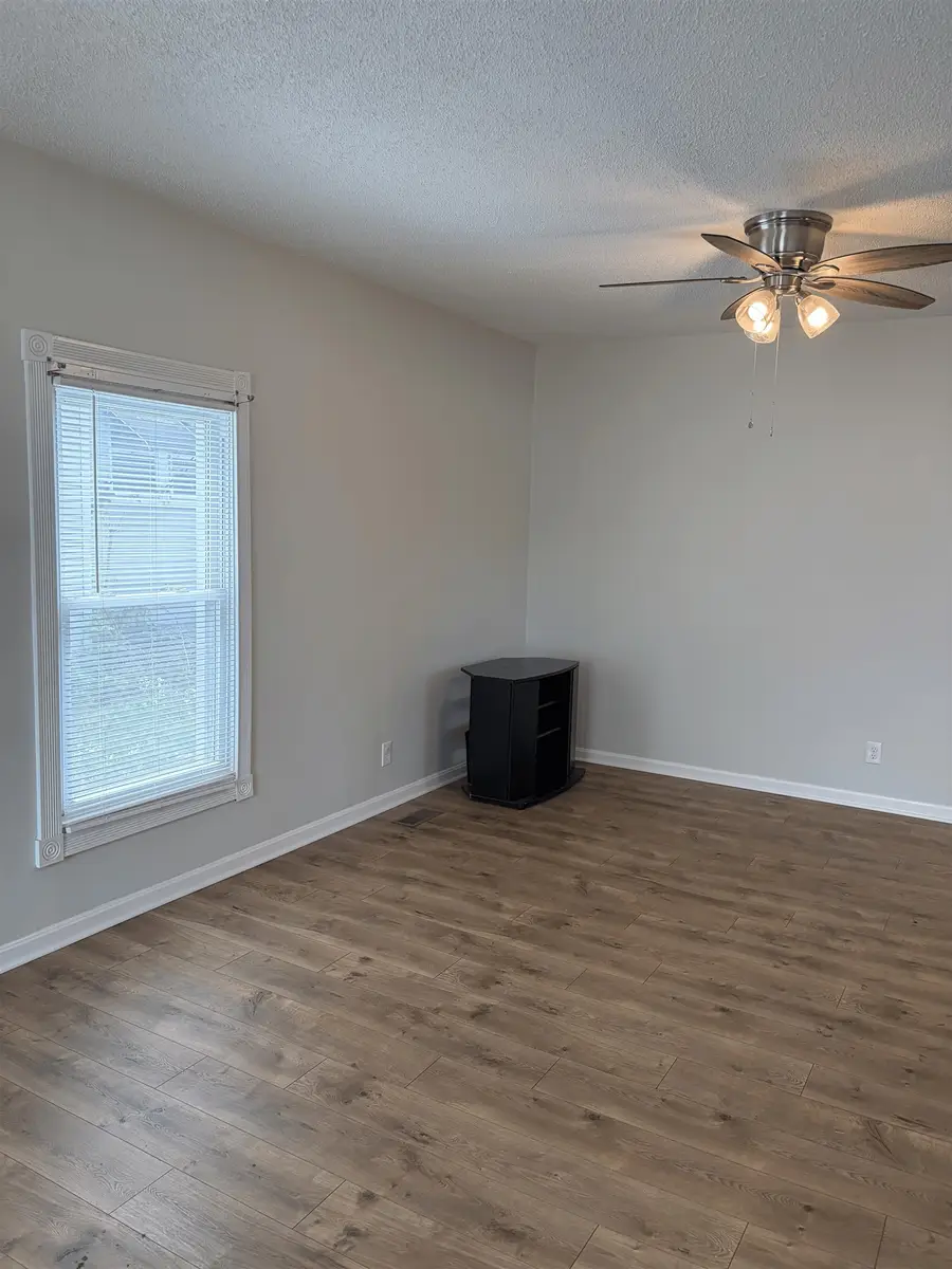 708 Plum St, Henderson, KY 42420 - #3