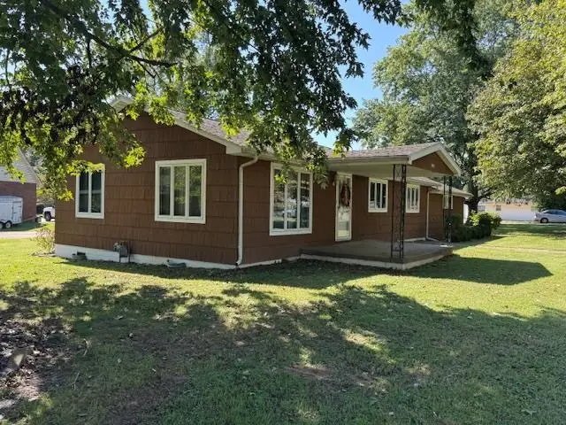 3054 Elmwood Dr., Henderson, KY 42420 - #2