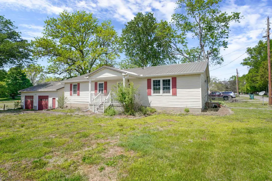 161 S Breckenridge Rd, Waverly, KY 42461 - #2