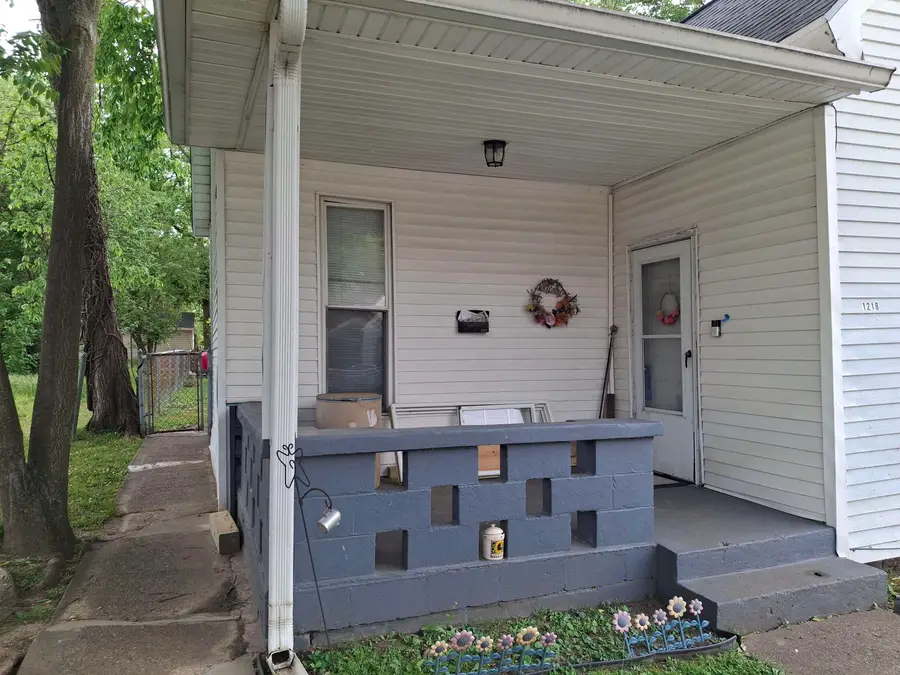 1218 Helm St, Henderson, KY 42420 - #2