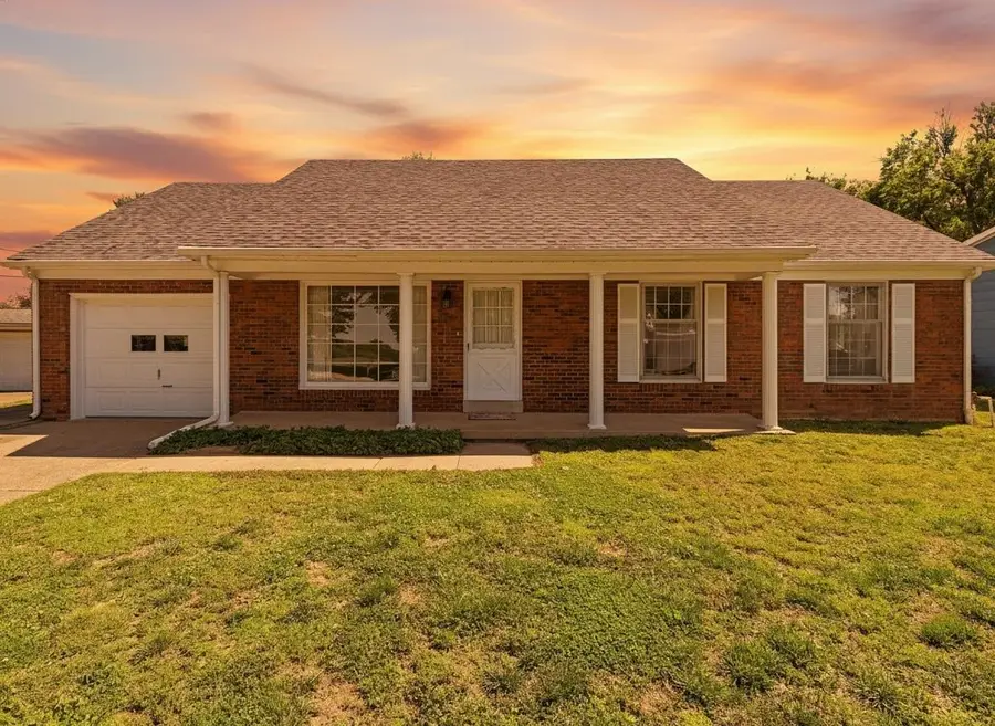 109 Villa Dr., Henderson, KY 42420 - #2