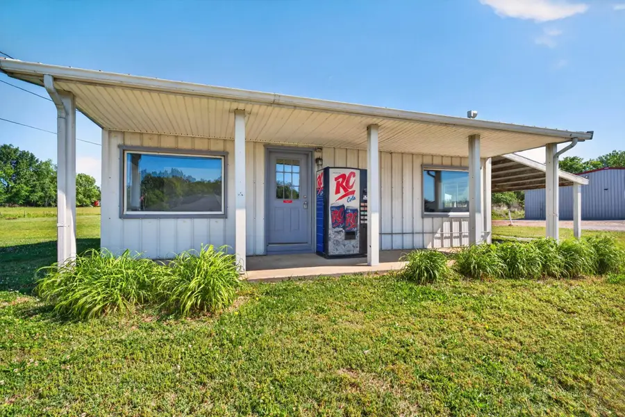 101 N US Hwy 60, Waverly, KY 42462 - #3
