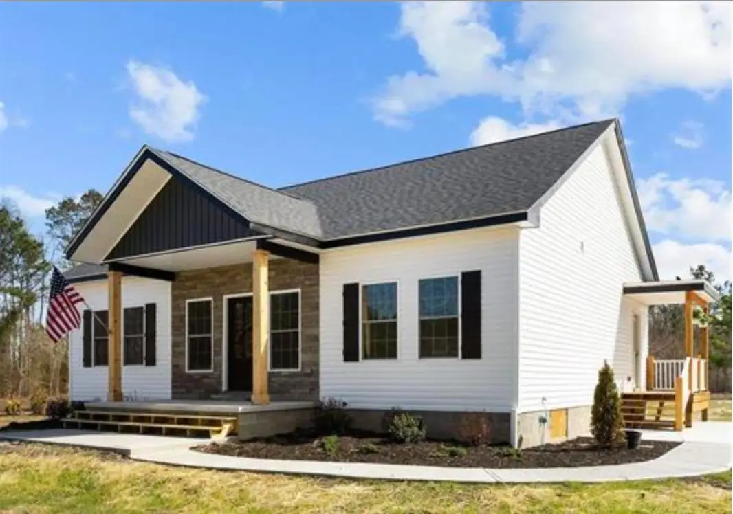 1305 Mercer Ave, Morganfield, KY 42437-9998 - #1